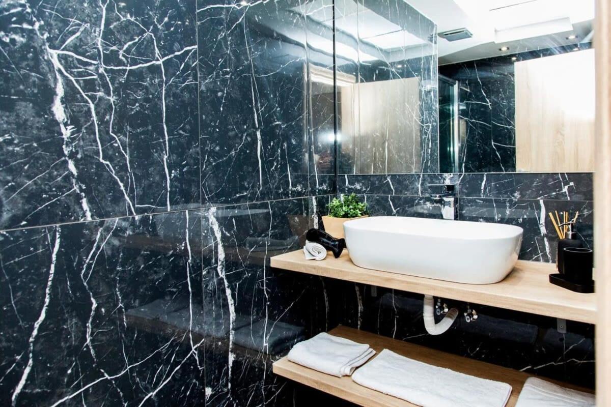 Contemporary And Chic Apartment In Central אתונה מראה חיצוני תמונה